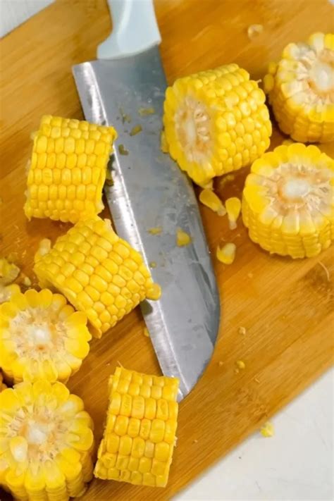 How To Cut Corn On The Cob In Thirds