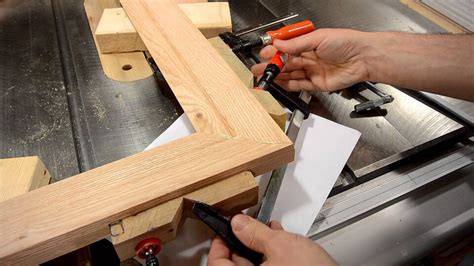 how to cut picture frame molding