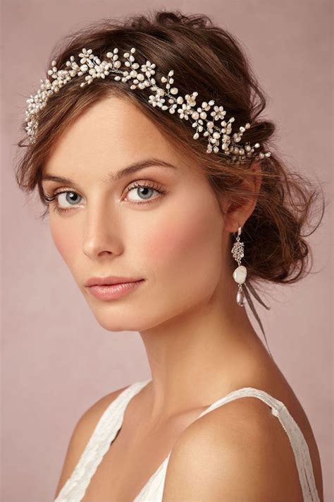 The How To Decide On Wedding Accessories For Short Hair