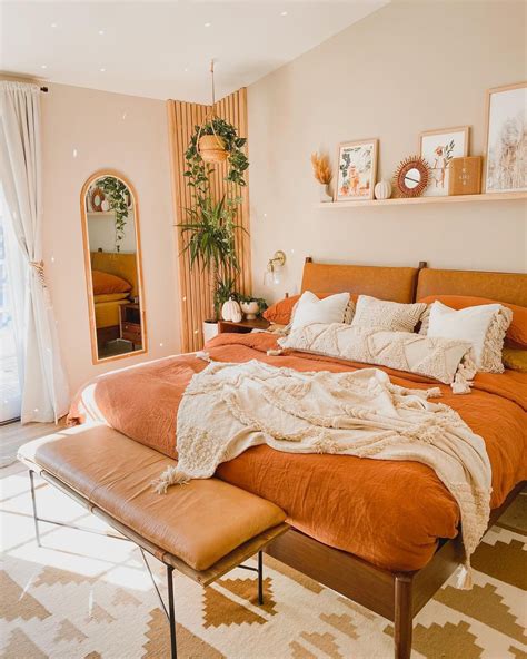 How To Decorate A Bedroom With Orange Walls