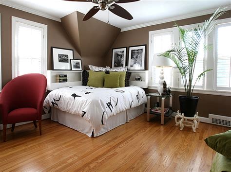 How To Decorate A Corner In A Master Bedroom