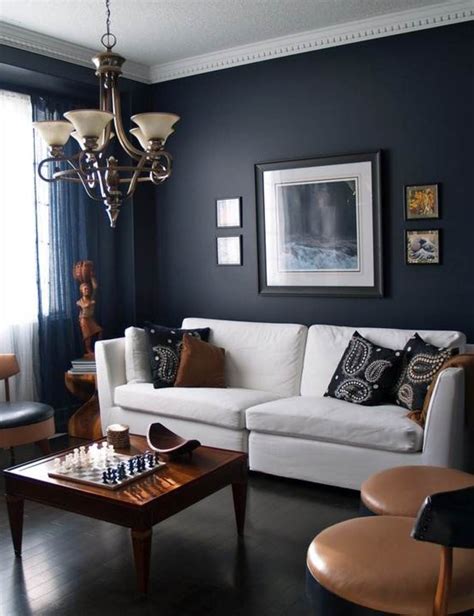 how to decorate a plain wall in living room
