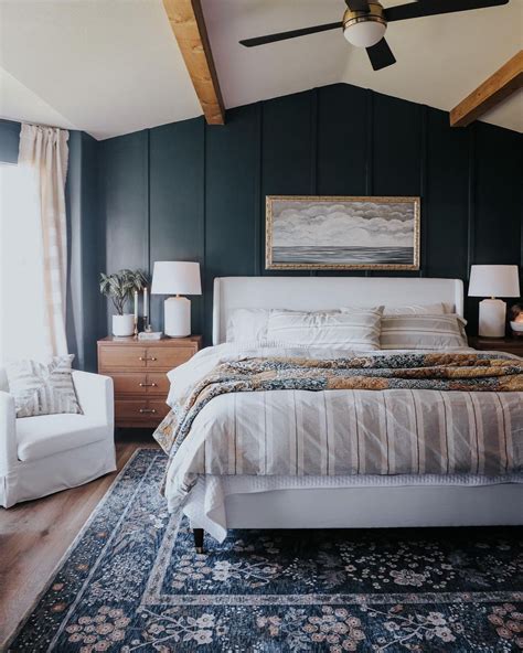 How To Decorate A Vaulted Bedroom Wall