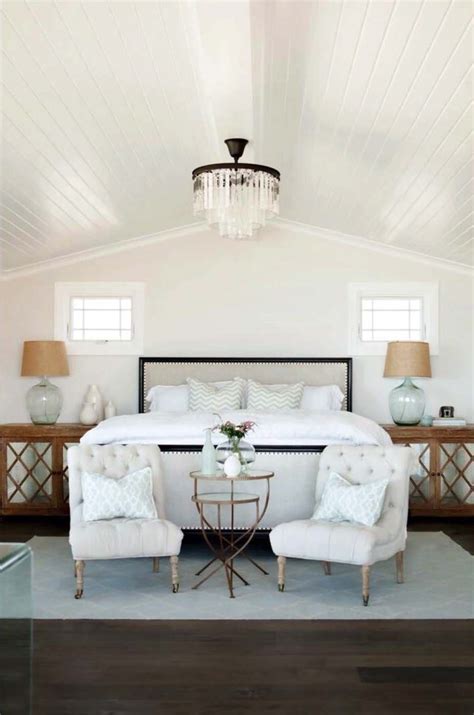 How To Decorate Bedroom With Vaulted Ceilings