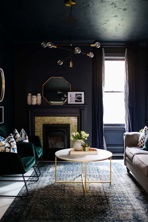 How to use black in your homes. Black Painted Walls, Black Walls, Navy