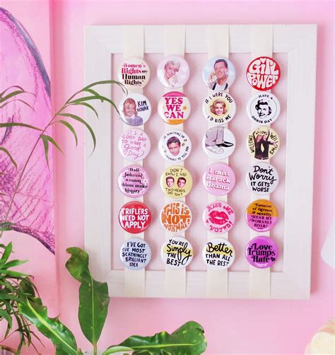 how to display a button collection