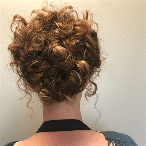 This How To Do A Curly Hair Updo Hairstyles Inspiration