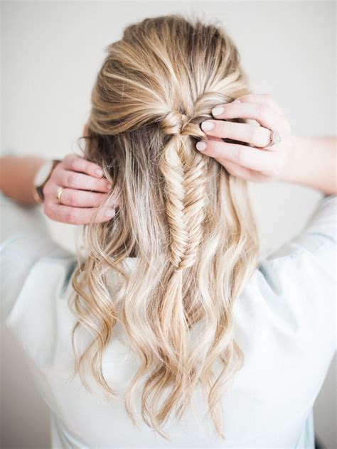 The How To Do A Fishtail Braid Half Up Half Down Hairstyles Inspiration