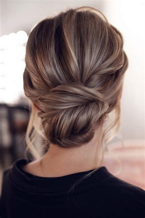 Free How To Do A Low Wedding Bun Trend This Years