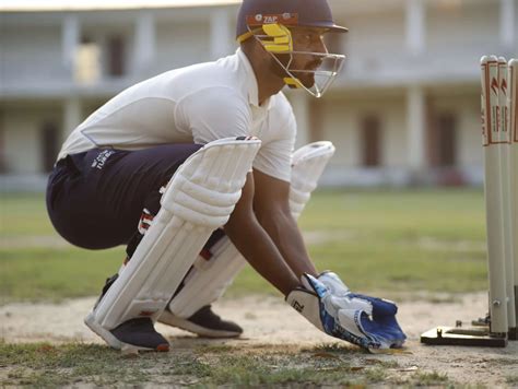 How To Do Keeping In Cricket