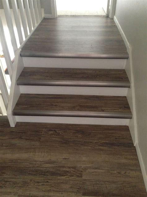 how to do stairs with vinyl flooring