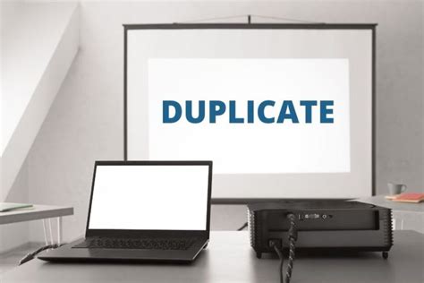 How To Duplicate Screen On Projector