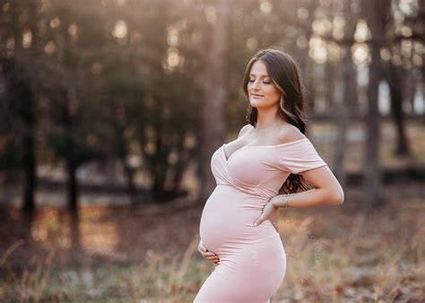 how to edit an outdoor maternity photos