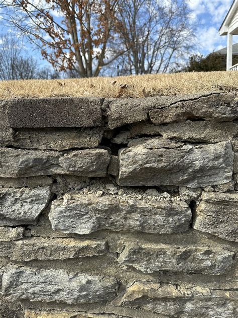 How To Fill Gaps In Retaining Wall