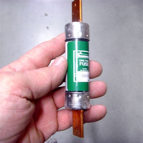 How To Fix A Broken Fuse Box