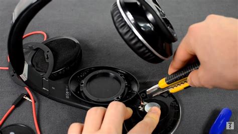 How To Fix A Broken Headset Speaker