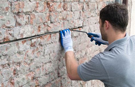 How To Fix A Cracked Wall