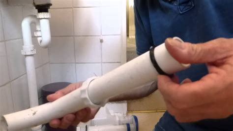 How To Fix A Leaking Flush Pipe