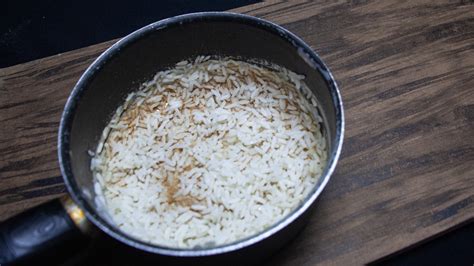 How To Fix Overcooked Rice In Rice Cooker