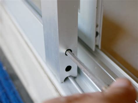 how to fix sliding door blinds