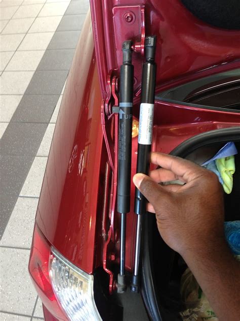 How To Fix Trunk Struts