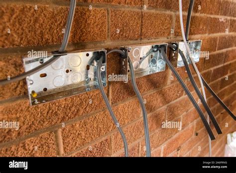 How To Fix Wires In A Socket