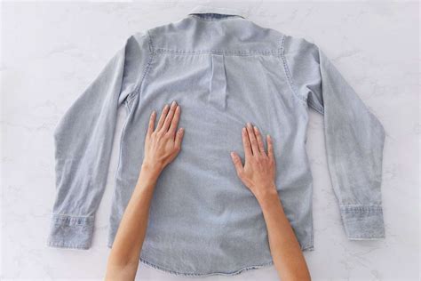 How To Fold A Button Down