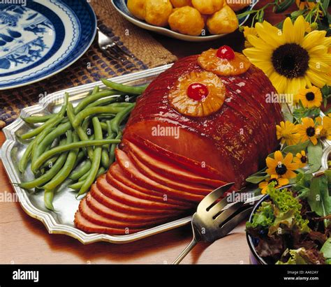 How To Garnish A Ham Platter