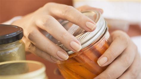 How To Get A Jar Open That Is Stuck