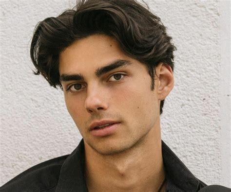 How To Get A Middle Part With Volume
