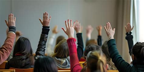 how to get all students to participate in class discussions