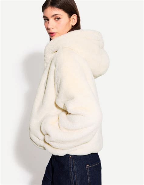 How To Get Fuzzy Stuff Off Jacket