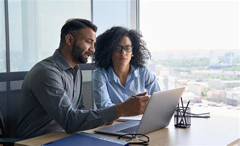 how to get into operations analyst