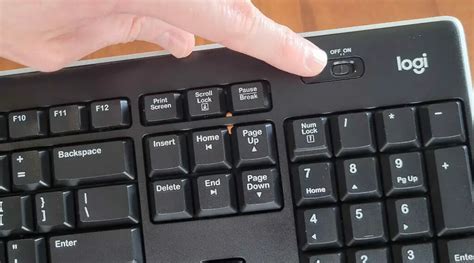 how to get my logitech wireless keyboard to work