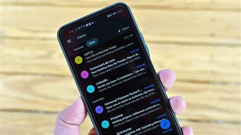 how to get rid of ads in outlook on android