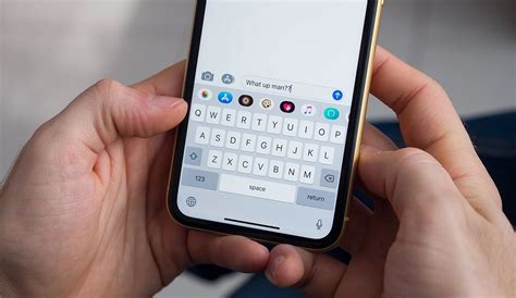 how to get talk to text back on iphone keyboard