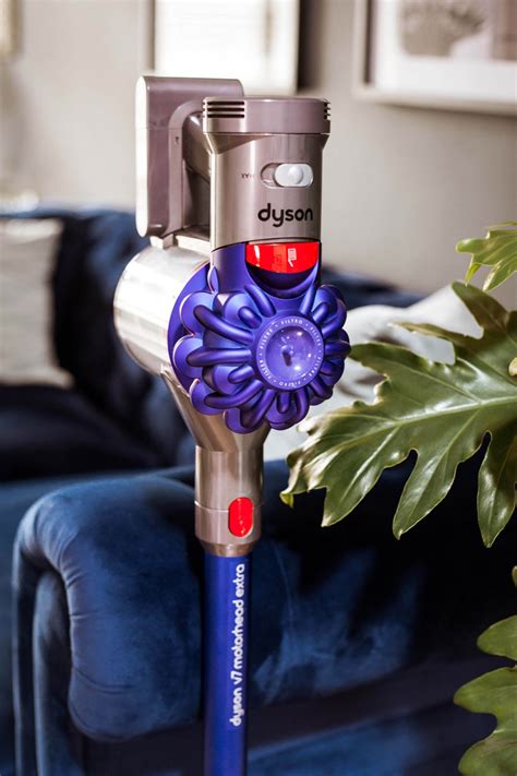 how to get the best deals on dyson vacuums