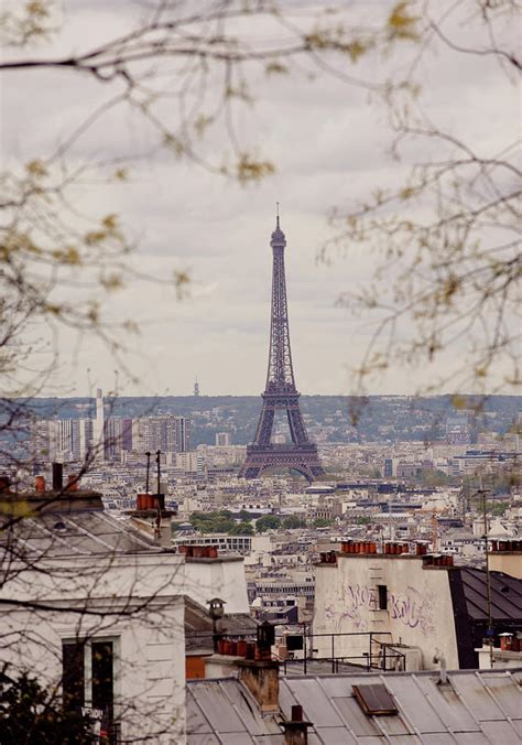 how to get to montmartre from eiffel tower