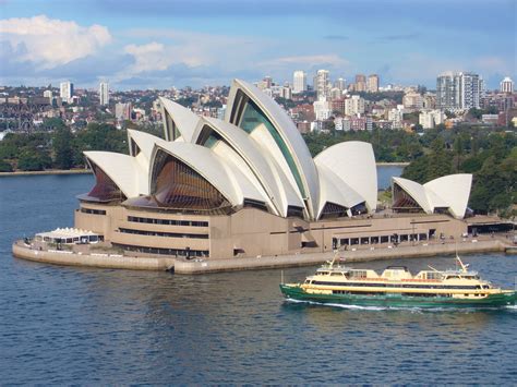 how to go to sydney opera house