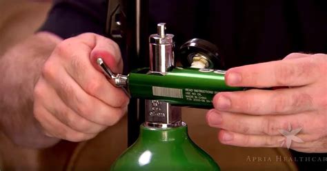 How To Handle Oxygen Cylinder At Home