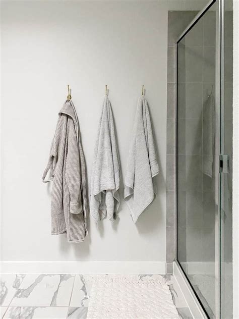 How To Hang A Bath Sheet