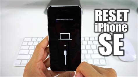 how to hard reset iphone se 2020 without passcode