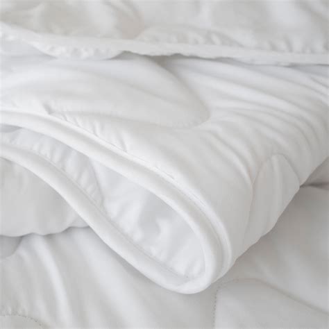 How To Insert A Comforter In A Duvet