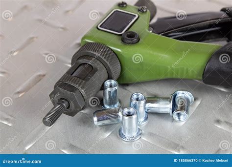 How To Install Threaded Rivets