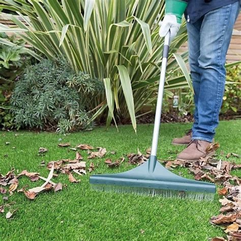 How To Keep Artificial Turf Looking Good