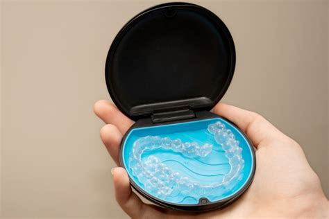 How To Keep Breath Fresh With Invisalign