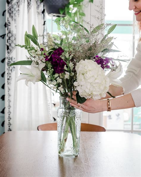 how to keep fresh roses in a vase
