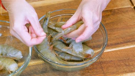How To Keep Shrimp From Sticking To Shell