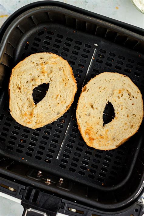 How To Keep Toasted Bagel Crispy