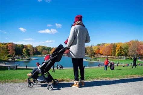how to keep toddler entertained in stroller